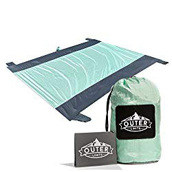 Hawaii Packing Guide - Beach Blanket