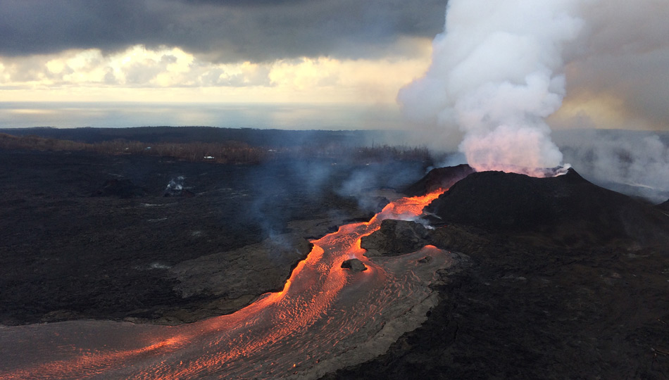 2018 Kilauea Hawaii Volcano Eruption - USGS Photo of Fissure 8
